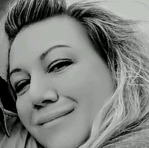 Meet your Posher, Lesley